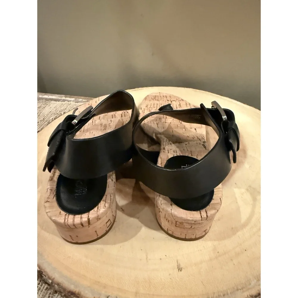 Michael Kors Women's Mk London Buckle Thong Sandal Black Block Heel 6M New - Picture 9 of 14